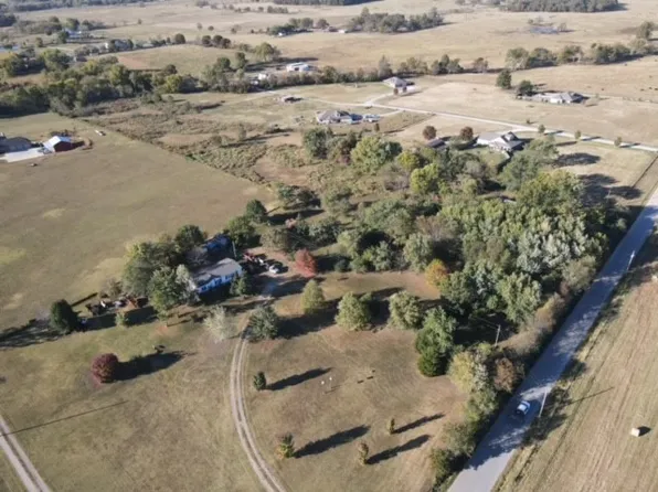 1043 NW Peterson Rd, Bentonville, AR 72713