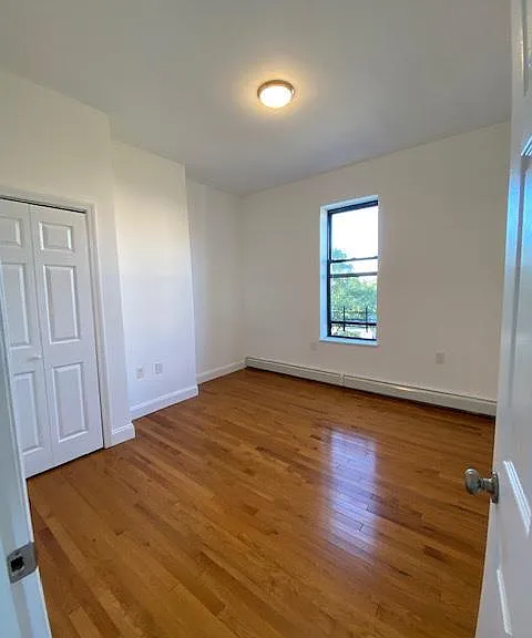 5940 Myrtle Ave #3 — Photo 3