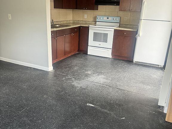 3rd image of 8306 N 13th St APT B