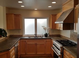 540 Bayview Dr, Hermosa Beach, CA 90254