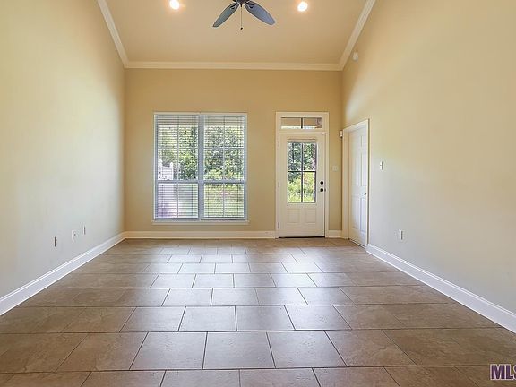 4th image of 37140 Woodgate Ave