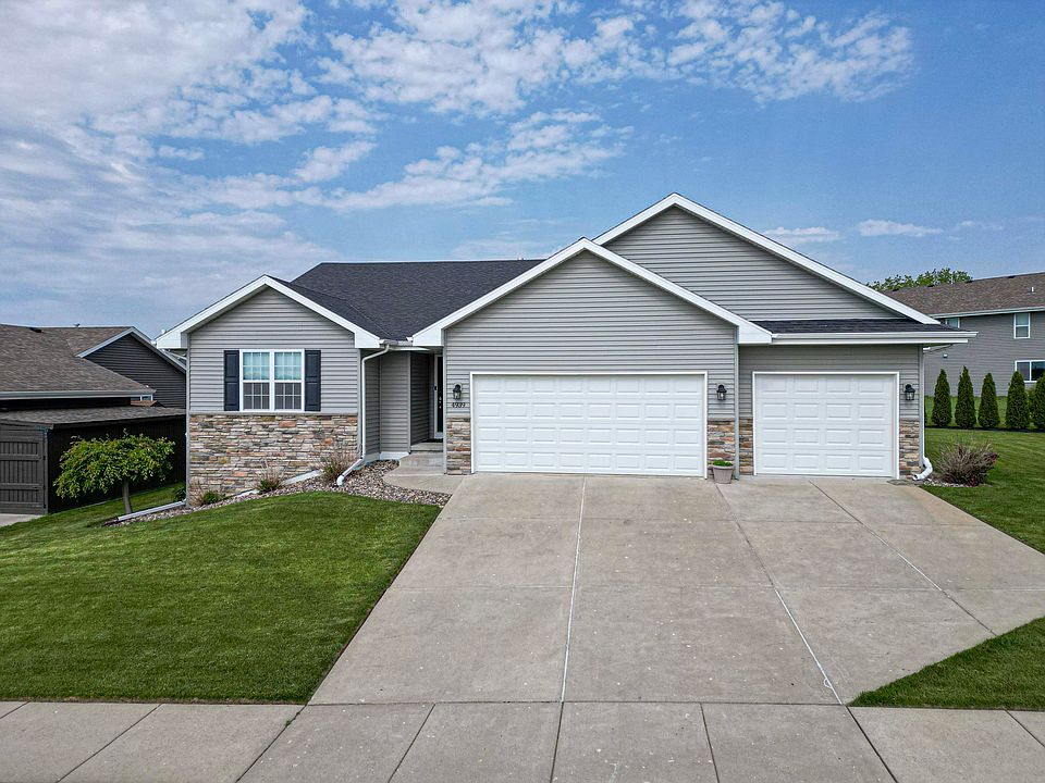 1st image of 4939 Parkwood Dr