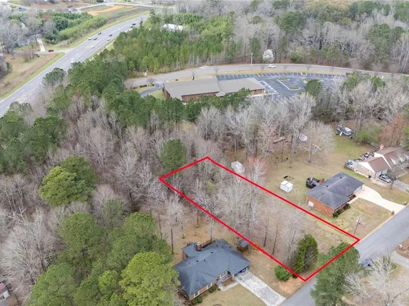 5118 Azalea Trl, Northport, AL 35473