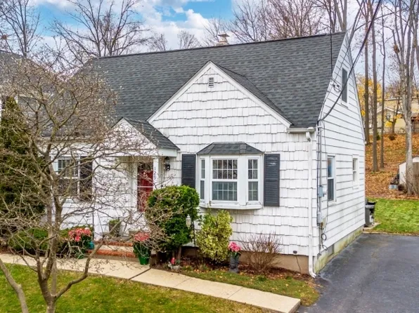 129 Harrington Rd, Clifton City, NJ 07012