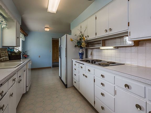 3rd image of 12817 E 12th Ave