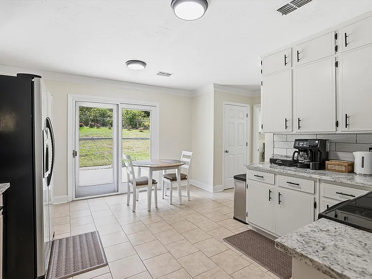 3456 Mahoney Dr — Photo 29