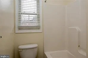 524 Saint Mary Street - 1 — Photo 2