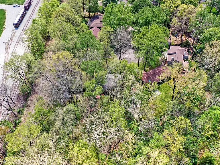 365 Beechwood Dr — Photo 35