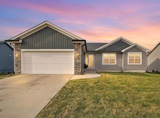 1400 NW Prairie Creek Dr, Grimes, IA 50111