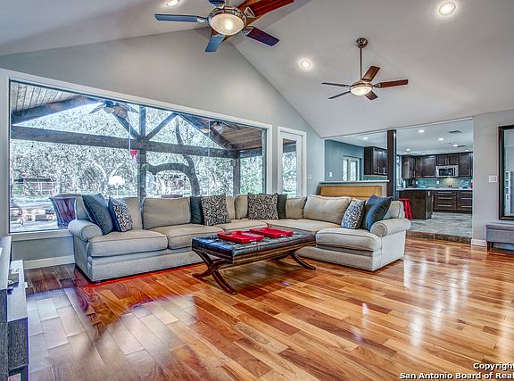 5th image of 207 Village Cir
