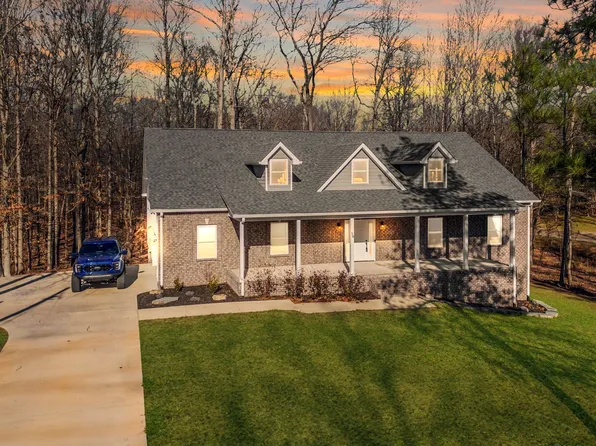 30 King Arthur Dr, Paris, TN 38242