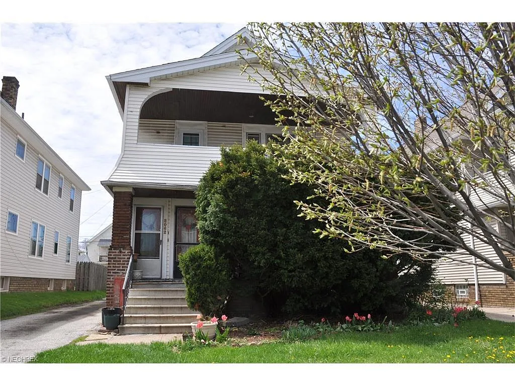 2060 Wascana Ave photo 1