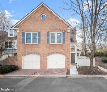 5717 Mayfair Manor Dr #108, Rockville, MD, 20852