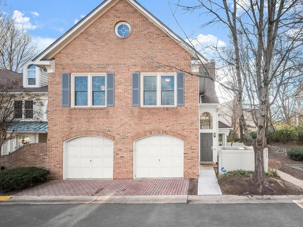 5717 Mayfair Manor Dr #108, Rockville, MD 20852