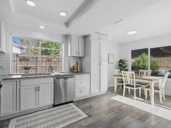 8128 Canyon Oak Dr, Citrus Heights, CA 95610