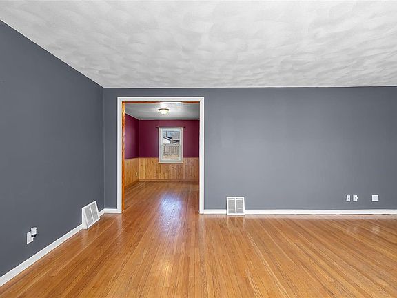 4th image of 9325 Talbot Dr