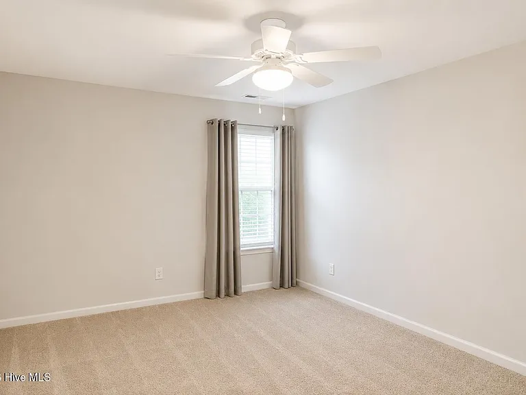 900 Haystack Ln — Photo 8