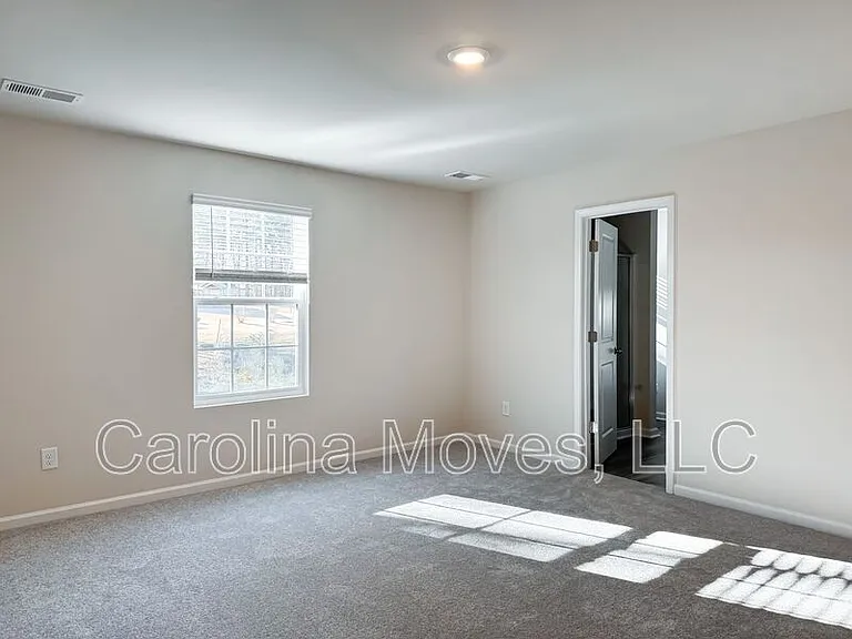 109 Clairvale Ct — Photo 10