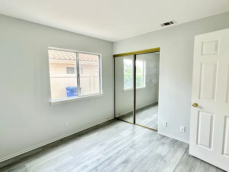 1043 Carryll Park Ct — Photo 22