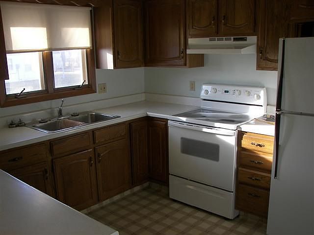 2nd image of 1613 E St