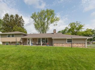 13 Berrywood Rd, Liverpool, NY 13090