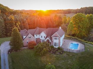 7592 North Rd, Victor, NY 14564