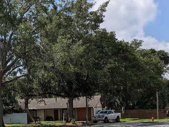 5th image of 150 Longwood Lake Mary Rd APT B