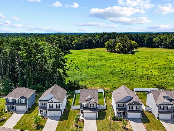 5th image of 111 Flying Point Ln