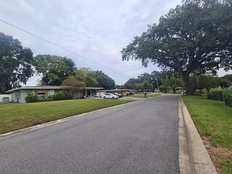 1906 Chesley Dr — Photo 14