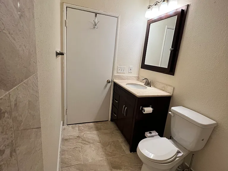 5646 La Mirada Ave #2 — Photo 15