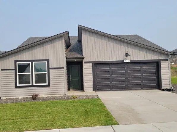 719 E L St, Deer Park, WA 99006