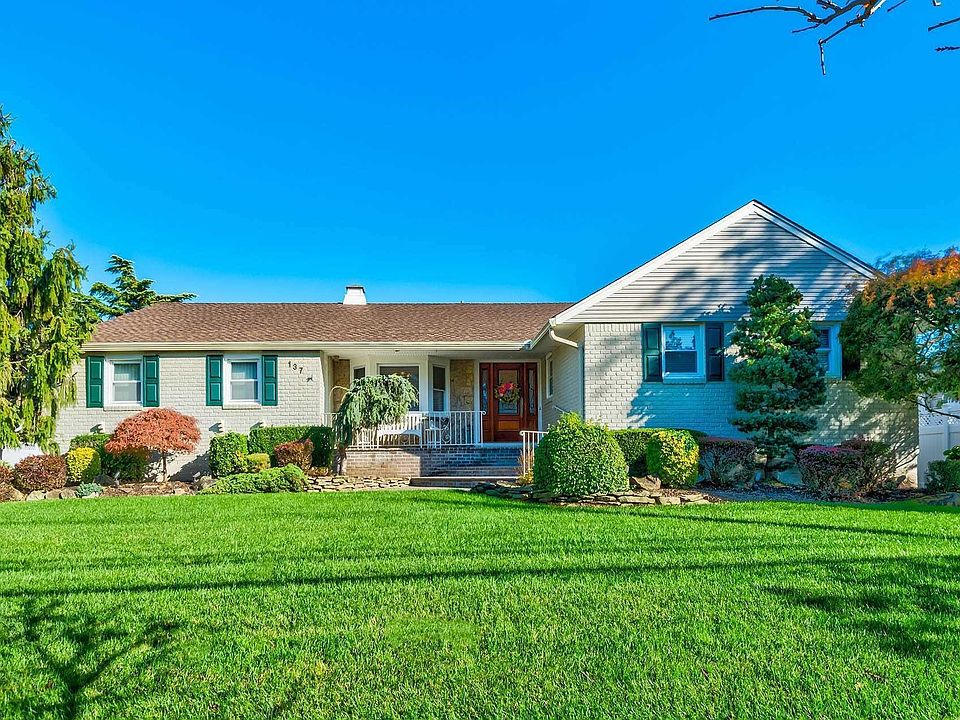 1st image of 137 Harborview Drive