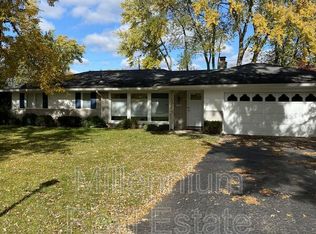 72 Kirk Lane Dr, Troy, MI 48084