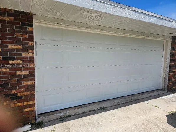120 SE Caprona Ave, Port Saint Lucie, FL 34983