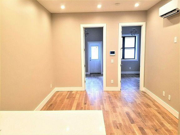 3rd image of 344 McGuinness Blvd #3G
