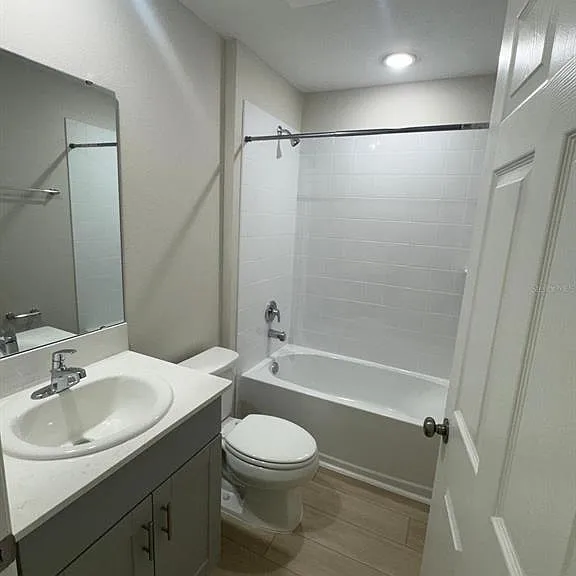 1049 Foreshore Ln — Photo 4