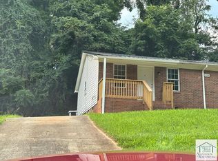 1110 Drewry Rd, Martinsville, VA 24112
