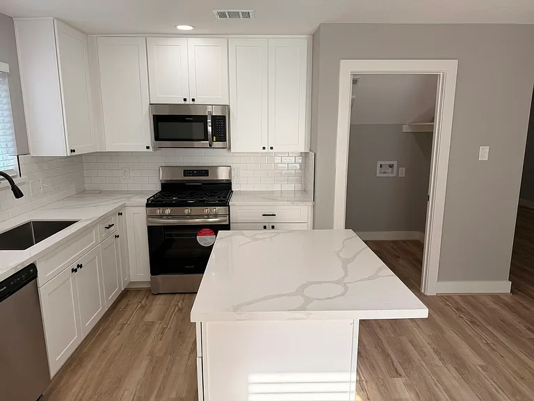 10651 Cobblecreek Way — Photo 16
