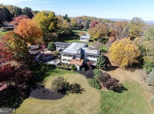 1453 Springview Dr, Chambersburg, PA 17202