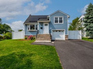 1040 Mopsick Ave, Linden, NJ 07036