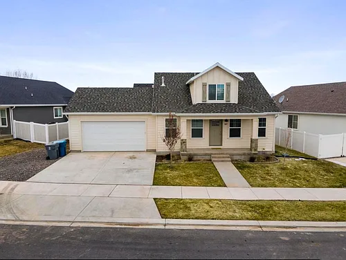 849 N 210 W Photo 1