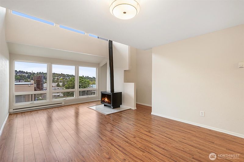 2nd image of 3609 14th Avenue W #208