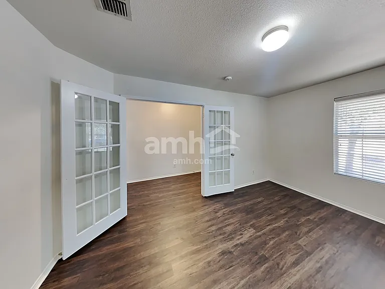 8027 Silver Grv — Photo 9