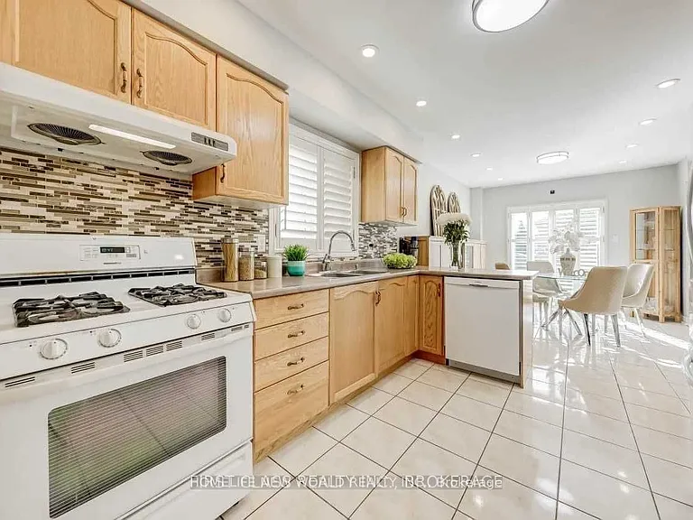 17 Zippora Dr — Photo 5