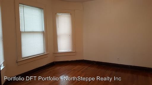 4th image of 301 E 19th Ave