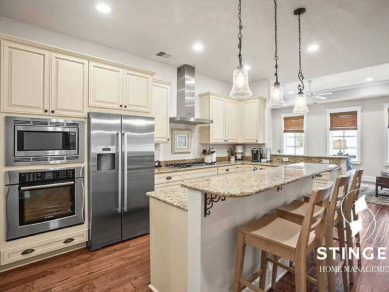 700 Bay St #207 — Photo 9