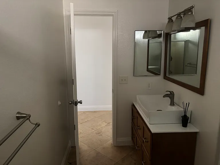 5631 Winchester Ct — Photo 18