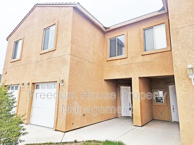1421 Star Rd #2 — Photo 1