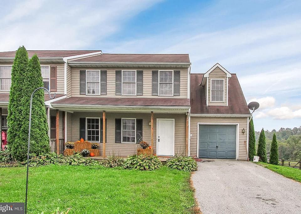 1st image of 44 Vickilee Dr
