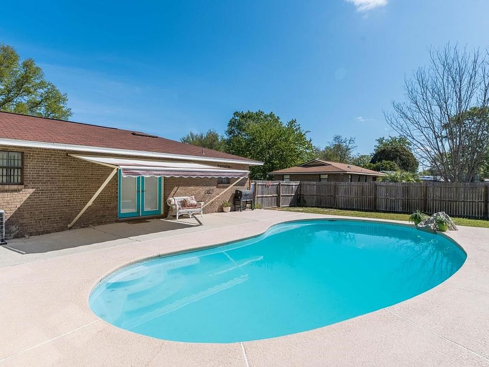 712 Shortputt Dr-21